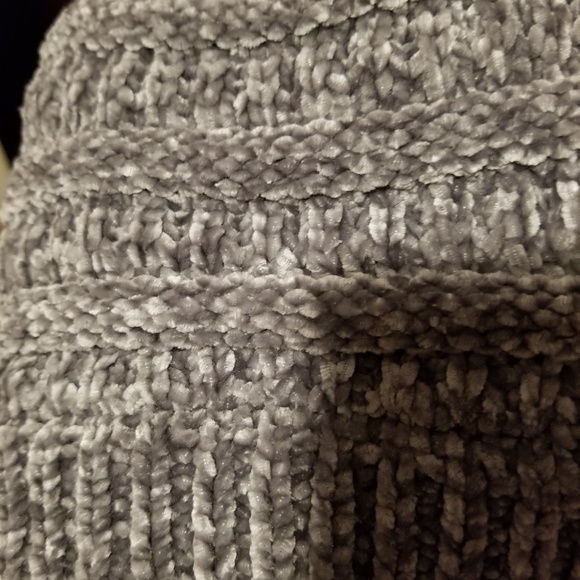Beanie - Picture 2 of 4